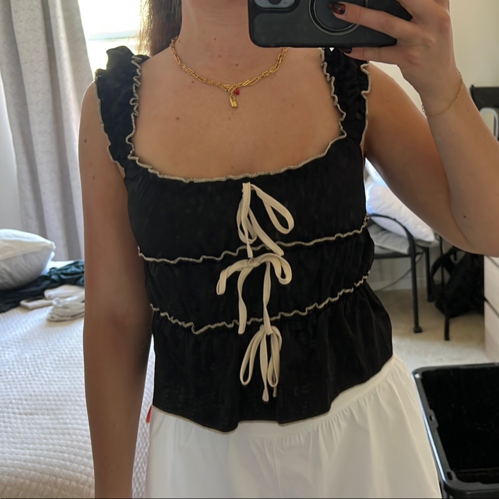 Black and White Ruffled Top